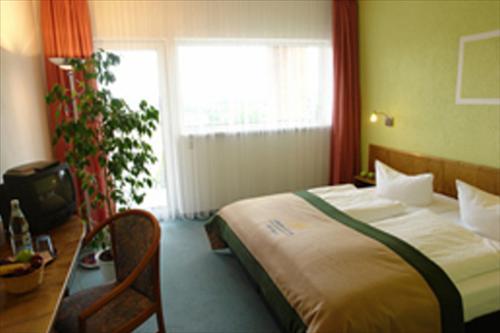 Greenline Hotel Hellfeld นอยบรันเดนบวร์ก ห้อง รูปภาพ