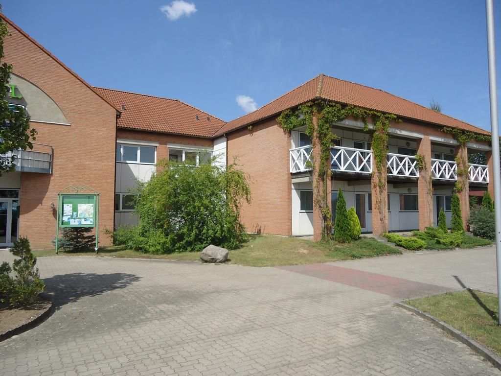 Greenline Hotel Hellfeld นอยบรันเดนบวร์ก ภายนอก รูปภาพ