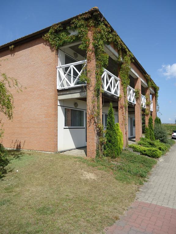 Greenline Hotel Hellfeld นอยบรันเดนบวร์ก ภายนอก รูปภาพ