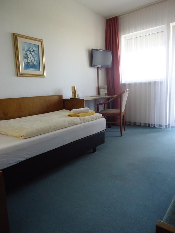 Greenline Hotel Hellfeld นอยบรันเดนบวร์ก ภายนอก รูปภาพ
