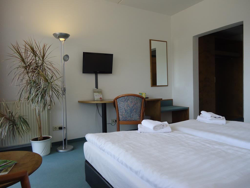 Greenline Hotel Hellfeld นอยบรันเดนบวร์ก ภายนอก รูปภาพ